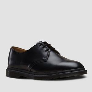 FLASH SALE Doc Martens Archie II Polishes Smooth
